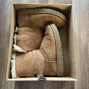 Womens Bailey Bow Uggs